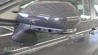 2025 Toyota Camry LE - miniatura 29