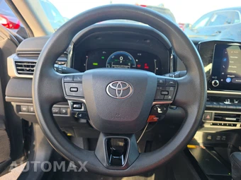 2025 Toyota Camry LE - miniatura 10