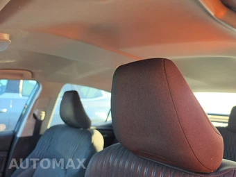 2025 Toyota Camry LE - miniatura 17