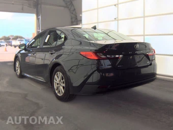 2025 Toyota Camry LE - miniatura 6