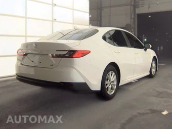 2025 Toyota Camry LE - miniatura 4