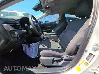 2025 Toyota Camry LE - miniatura 7
