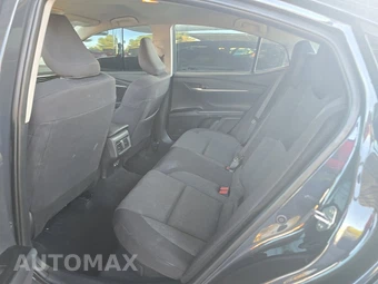 2025 Toyota Camry LE - miniatura 13