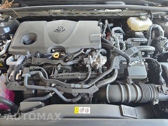 2025 Toyota Camry LE - miniatura 15