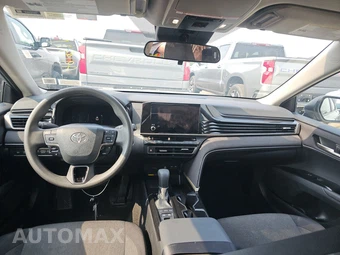 2025 Toyota Camry LE - miniatura 11