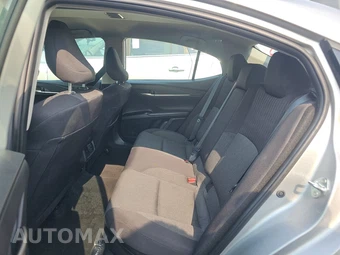 2025 Toyota Camry LE - miniatura 13