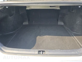 2025 Toyota Camry LE - miniatura 16