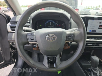 2025 Toyota Camry LE - miniatura 10