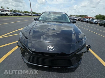 2025 Toyota Camry LE - miniatura 2