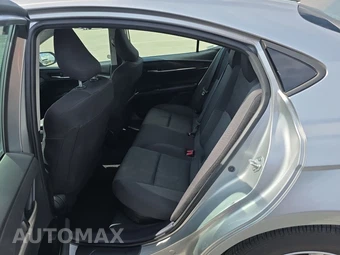 2025 Toyota Camry LE - miniatura 13