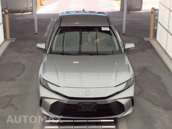 2025 Toyota Camry LE - miniatura 2