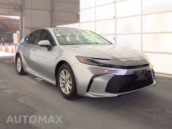 2025 Toyota Camry LE - miniatura 3