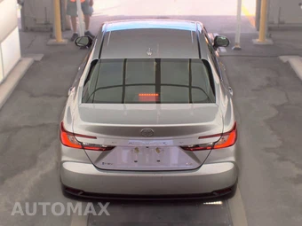 2025 Toyota Camry LE - miniatura 5