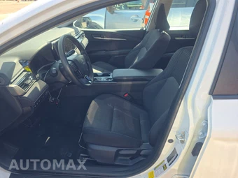 2025 Toyota Camry LE - miniatura 7