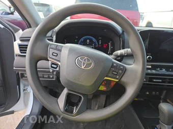 2025 Toyota Camry LE - miniatura 10