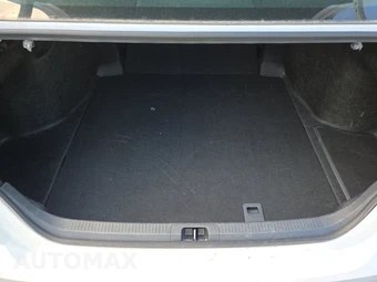 2025 Toyota Camry LE - miniatura 16