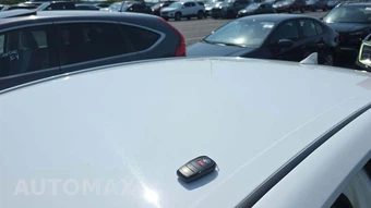 2025 Toyota Camry LE - miniatura 19