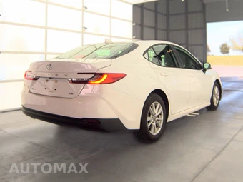 2025 Toyota Camry LE - miniatura 4