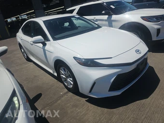 2025 Toyota Camry LE - miniatura 3