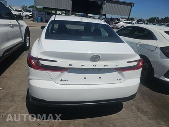 2025 Toyota Camry LE - miniatura 5