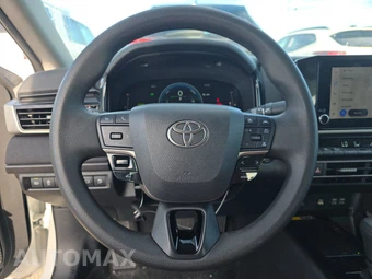 2025 Toyota Camry LE - miniatura 10