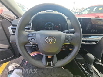 2025 Toyota Camry LE - miniatura 10