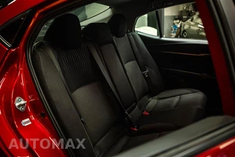 2025 Toyota Camry LE - miniatura 11