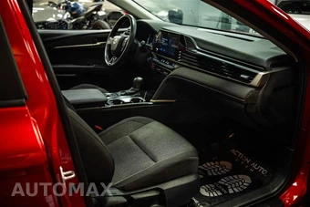 2025 Toyota Camry LE - miniatura 13