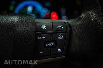 2025 Toyota Camry LE - miniatura 18