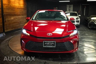 2025 Toyota Camry LE - miniatura 4
