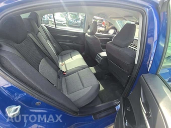 2025 Toyota Camry LE - miniatura 16