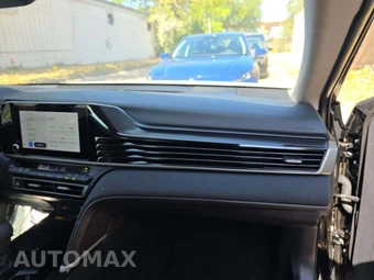 2025 Toyota Camry LE - miniatura 19