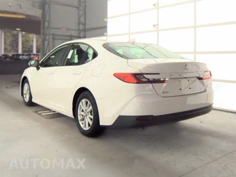 2025 Toyota Camry LE - miniatura 6