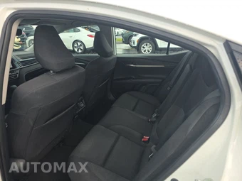 2025 Toyota Camry LE - miniatura 19