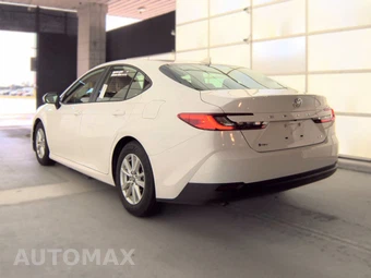 2025 Toyota Camry LE - miniatura 8
