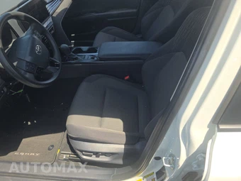 2025 Toyota Camry LE - miniatura 7