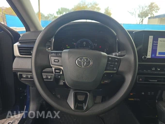 2025 Toyota Camry LE - miniatura 10