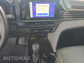 2025 Toyota Camry LE - miniatura 11