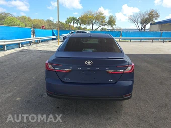 2025 Toyota Camry LE - miniatura 5