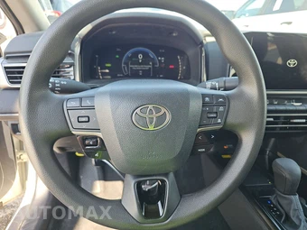 2025 Toyota Camry LE - miniatura 10