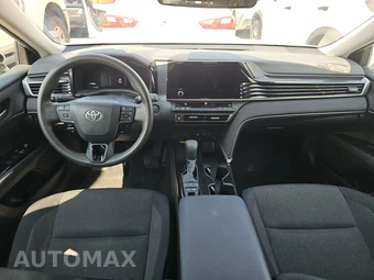 2025 Toyota Camry LE - miniatura 11