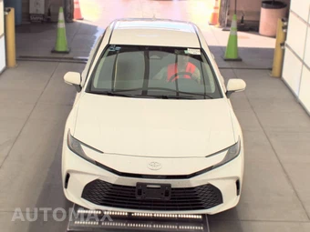 2025 Toyota Camry LE - miniatura 2