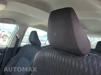 2025 Toyota Camry LE - miniatura 18