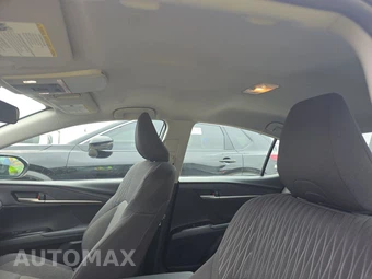 2025 Toyota Camry LE - miniatura 17