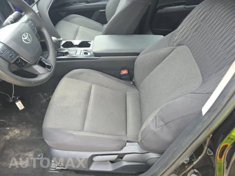 2025 Toyota Camry LE - miniatura 7