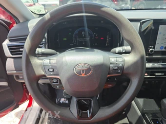 2025 Toyota Camry LE - miniatura 10
