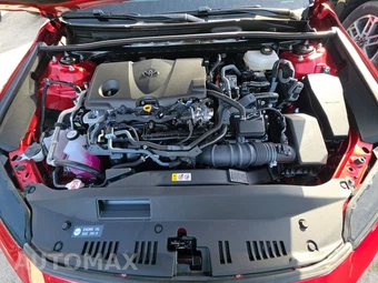 2025 Toyota Camry LE - miniatura 15
