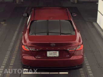 2025 Toyota Camry LE - miniatura 5