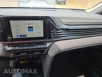 2025 Toyota Camry LE - miniatura 11