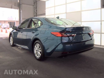 2025 Toyota Camry LE - miniatura 6